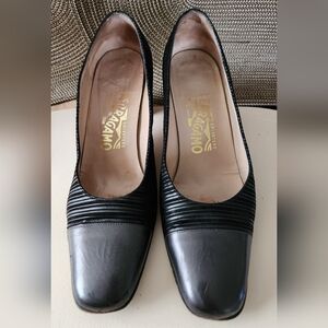 Salvatore Ferragamo Black Flats with Ribbed Detailing